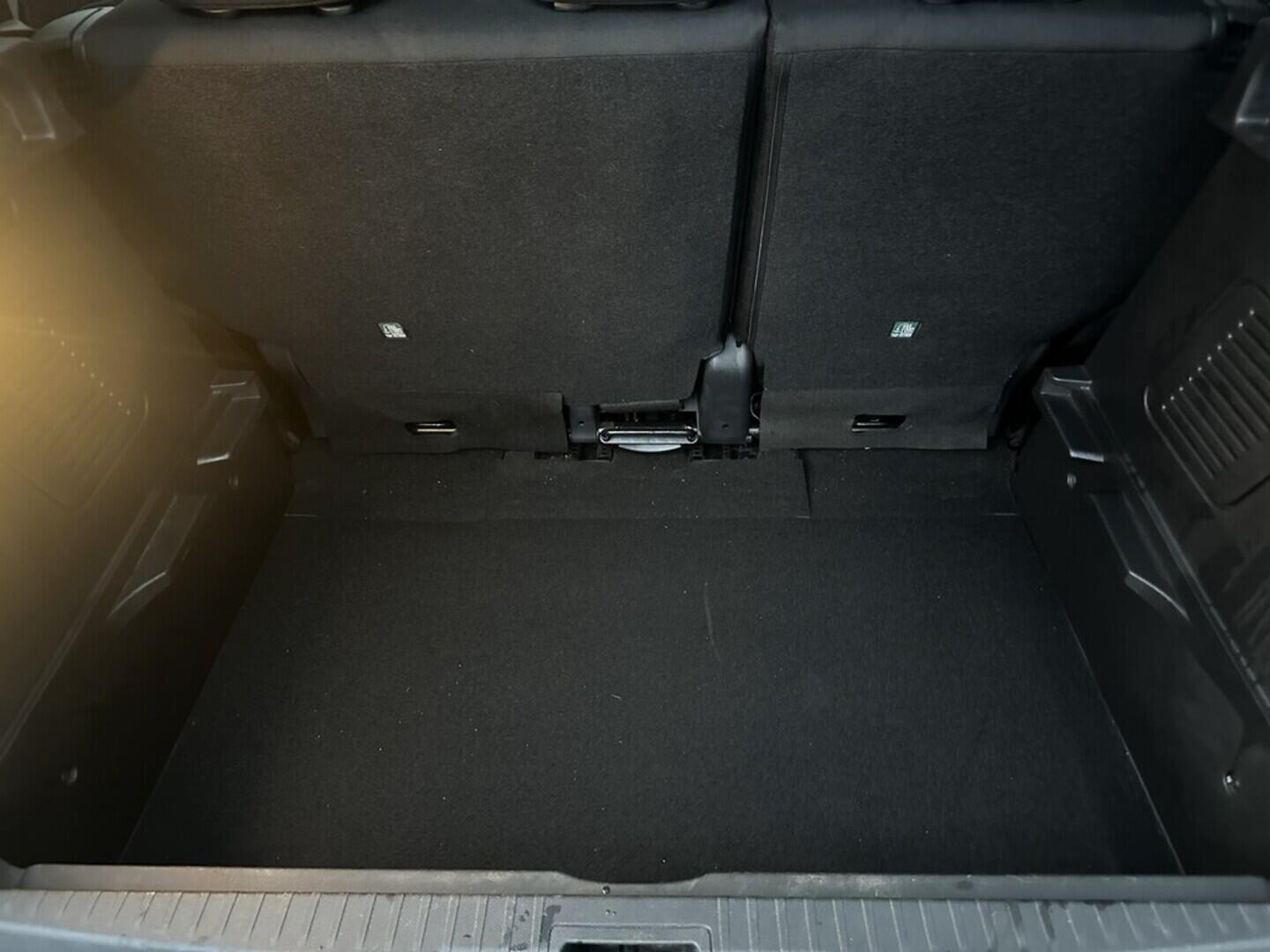 O619V07557_31.webp_CAPTUR Limited 1.3  110 kW automat