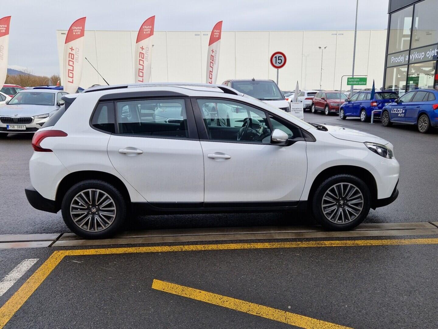 O619V07563_12.webp_2008 Active 1.2 PureTech 60 kW manuál