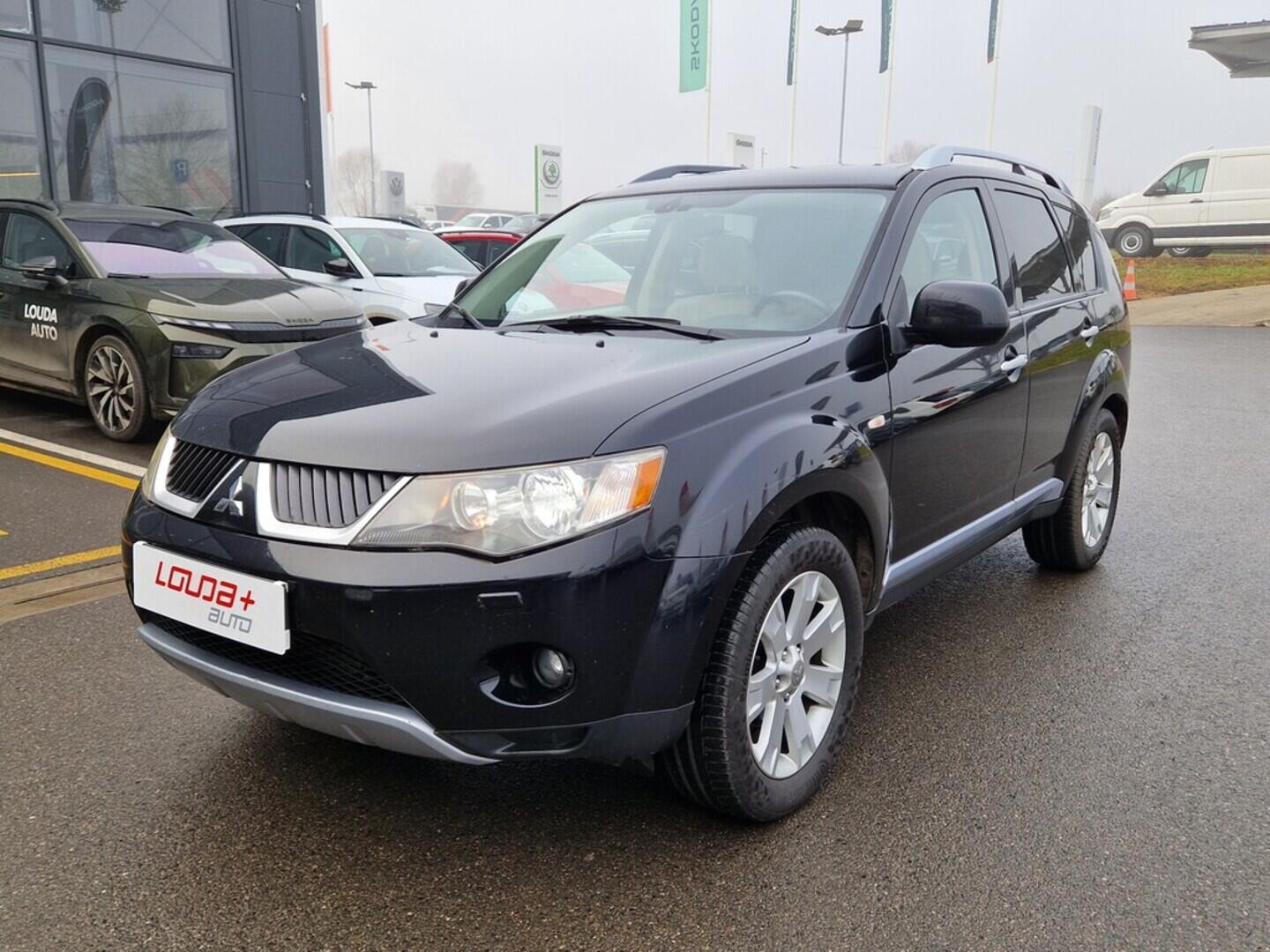 O619V07567_10.webp_OUTLANDER Instyle 2.0 DI-D 103 kW manuál