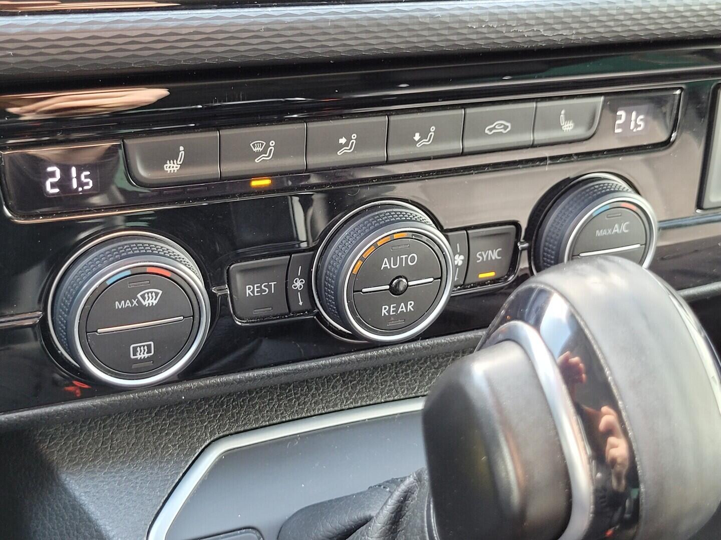 O619V07568_21.webp_MULTIVAN Comfortline 2.0 TDI 110 kW automat, DPH