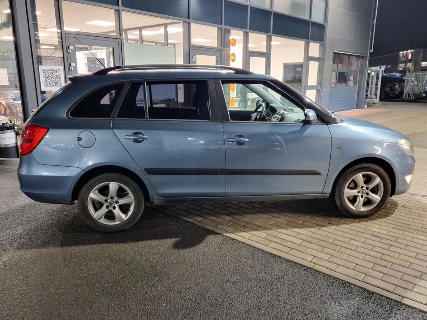 O619V07570_12.webp_FABIA Ambiente 1.2 TSI 77 kW manuál