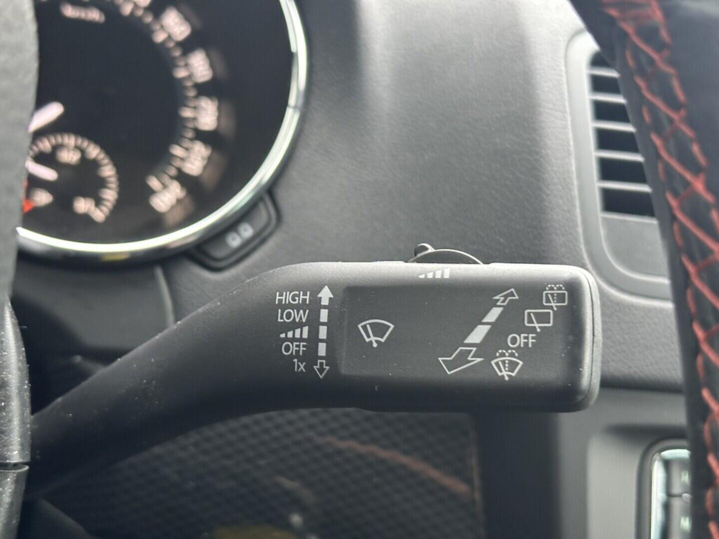 O619V07572_22.webp_YETI Monte Carlo 1.4 TSI 92 kW manuál