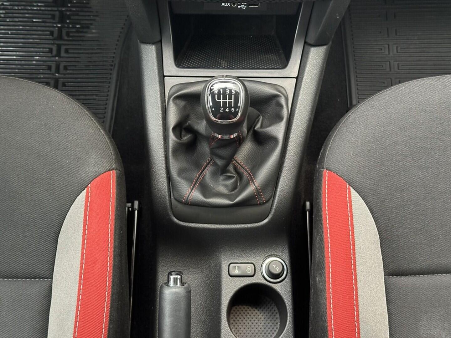 O619V07572_23.webp_YETI Monte Carlo 1.4 TSI 92 kW manuál