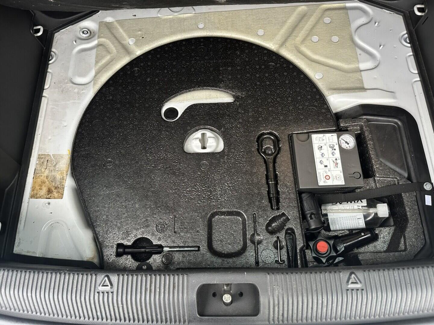 O619V07572_32.webp_YETI Monte Carlo 1.4 TSI 92 kW manuál