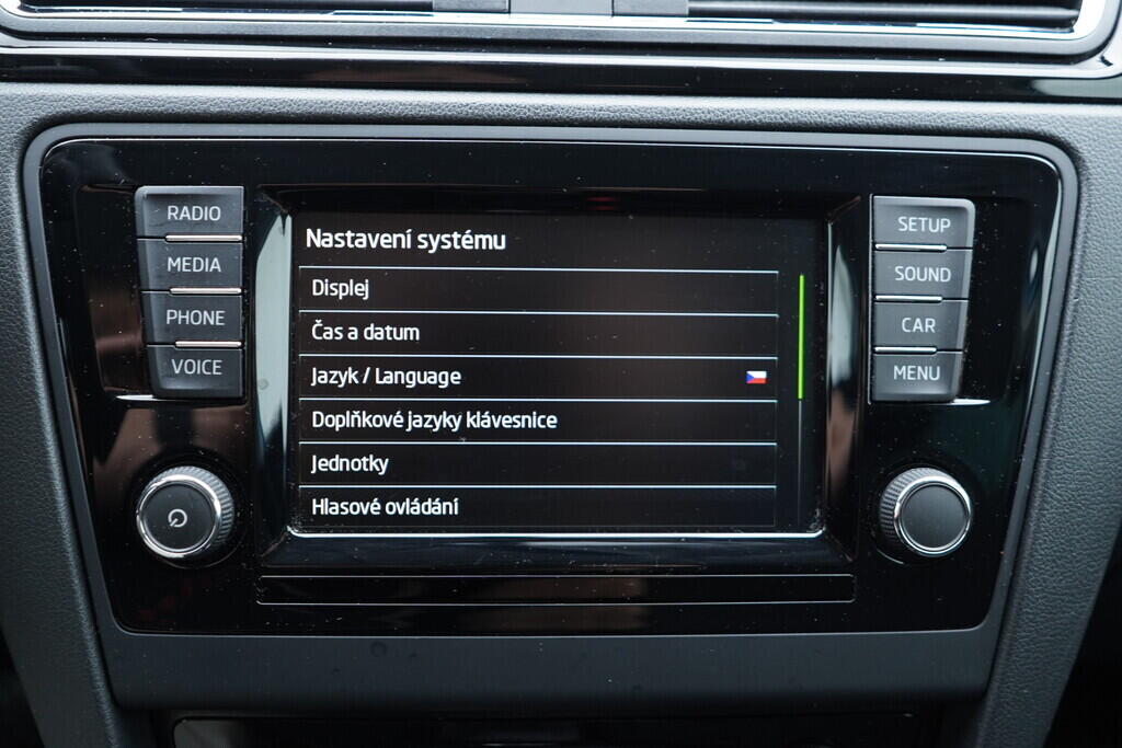 O619V07573_32.webp_RAPID Style 1.4 TSI 92 kW automat