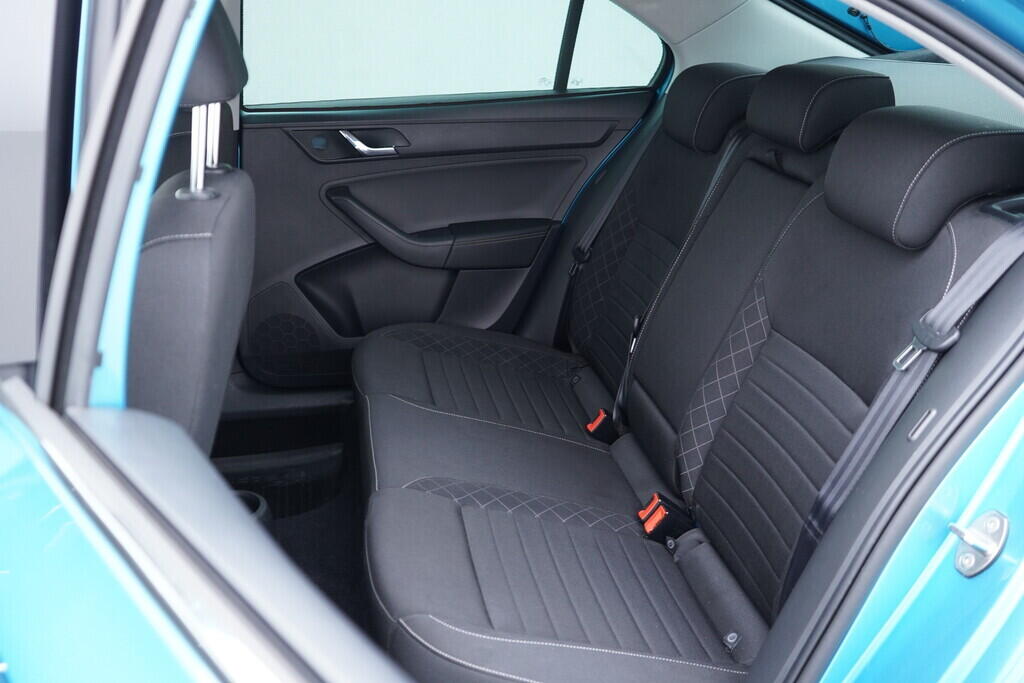 O619V07573_36.webp_RAPID Style 1.4 TSI 92 kW automat