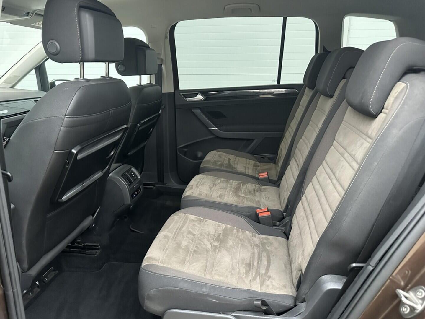 O619V07574_28.webp_TOURAN HIGHLINE 2.0 TDI 110 kW automat, DPH