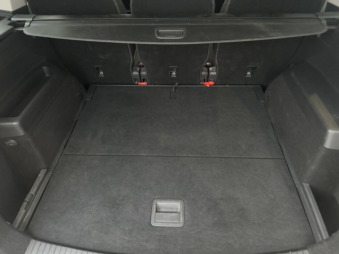 O619V07574_31.webp_TOURAN HIGHLINE 2.0 TDI 110 kW automat, DPH