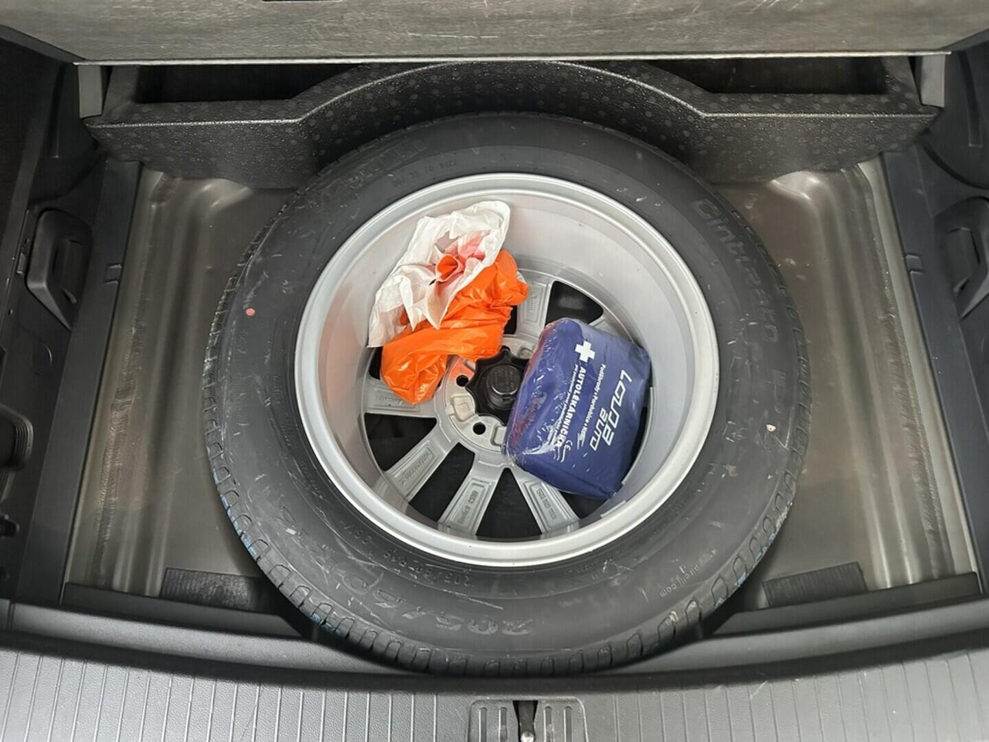 O619V07574_32.webp_TOURAN HIGHLINE 2.0 TDI 110 kW automat, DPH