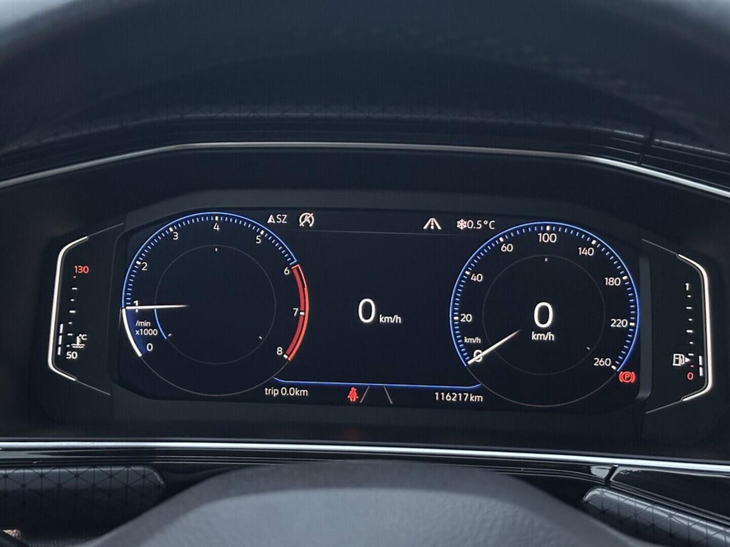 O619V07576_19.webp_T-CROSS STYLE 1.0 TSI 85 kW manuál