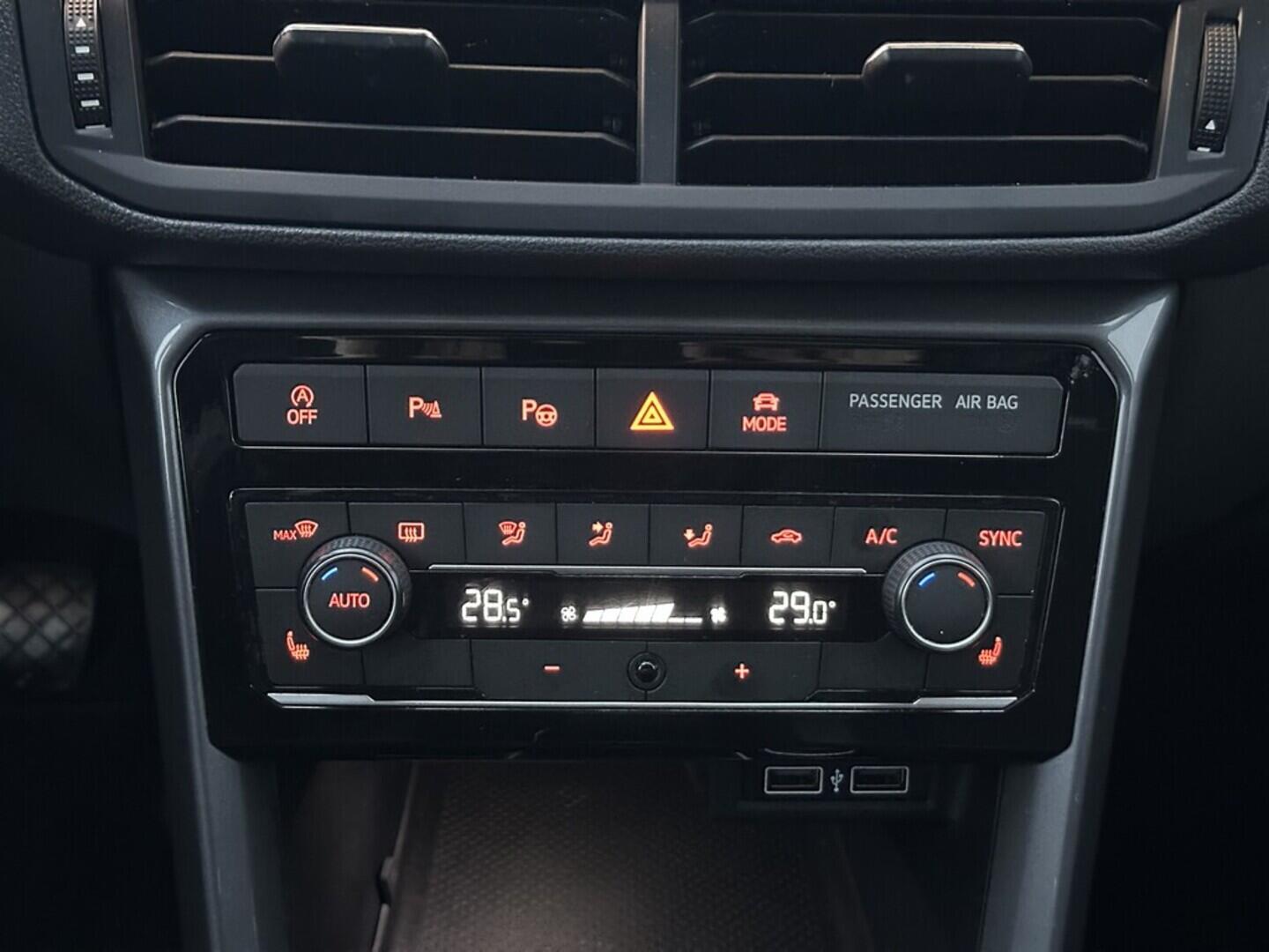 O619V07576_28.webp_T-CROSS STYLE 1.0 TSI 85 kW manuál