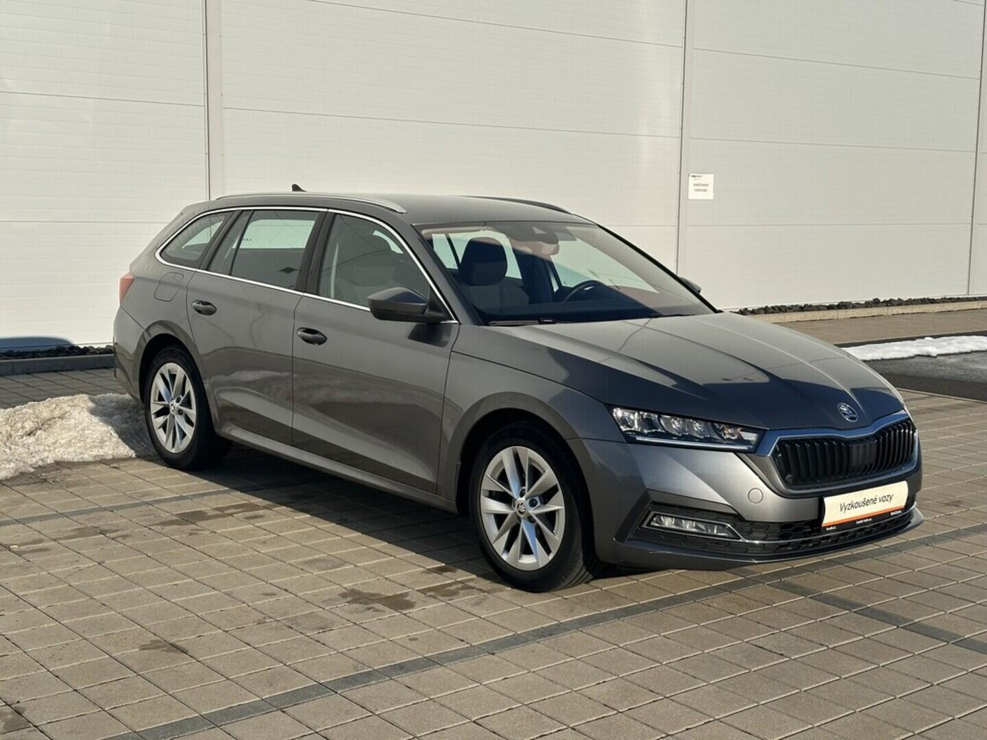 O619V07583_12.webp_OCTAVIA Style 1.5 TSI 110 kW manuál, DPH