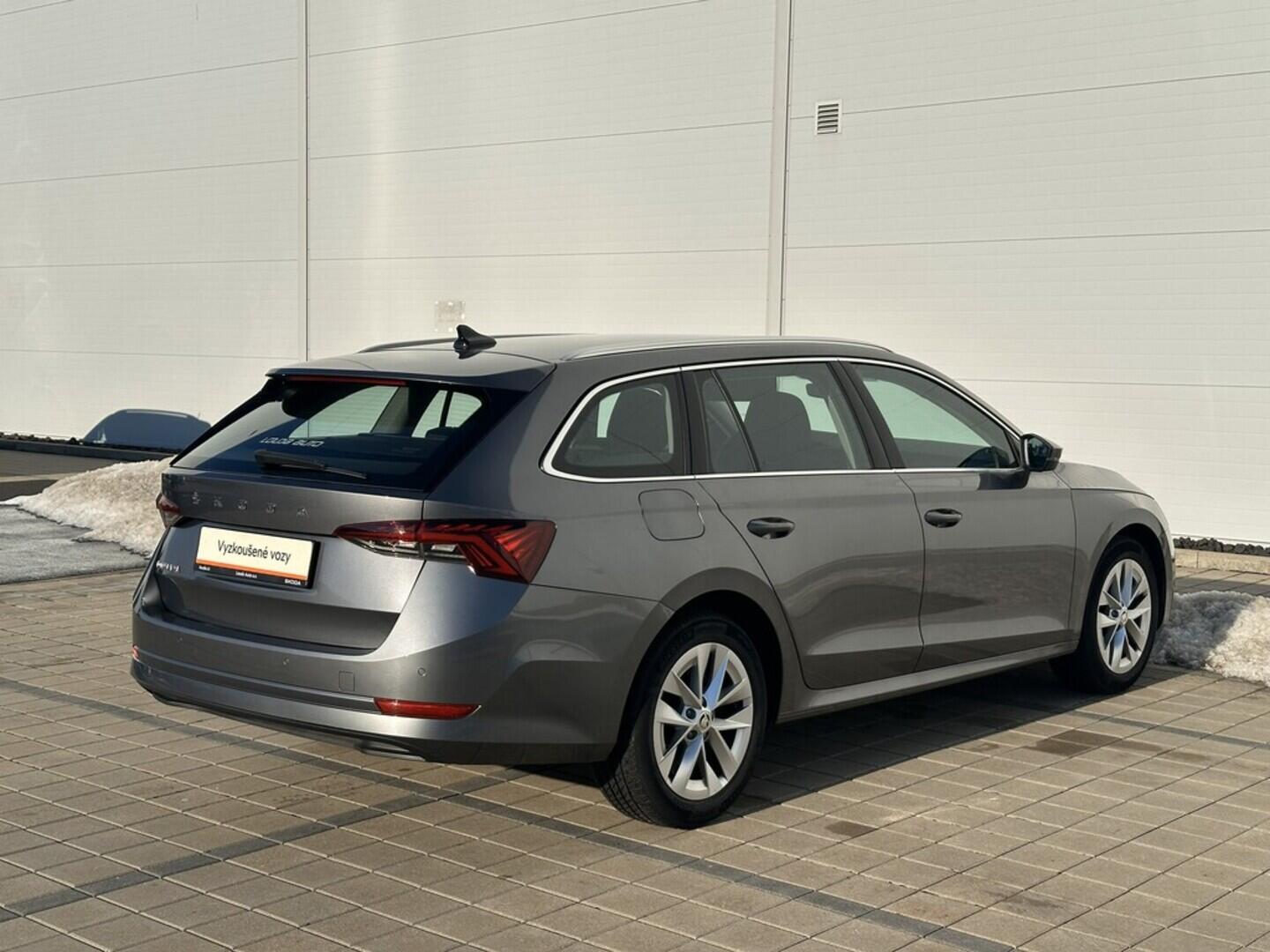 O619V07583_14.webp_OCTAVIA Style 1.5 TSI 110 kW manuál, DPH