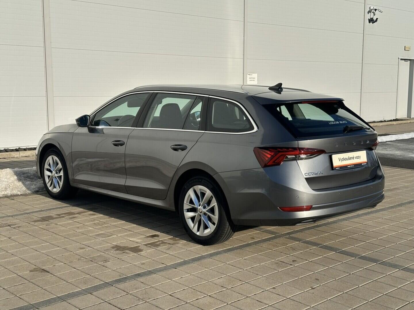 O619V07583_16.webp_OCTAVIA Style 1.5 TSI 110 kW manuál, DPH