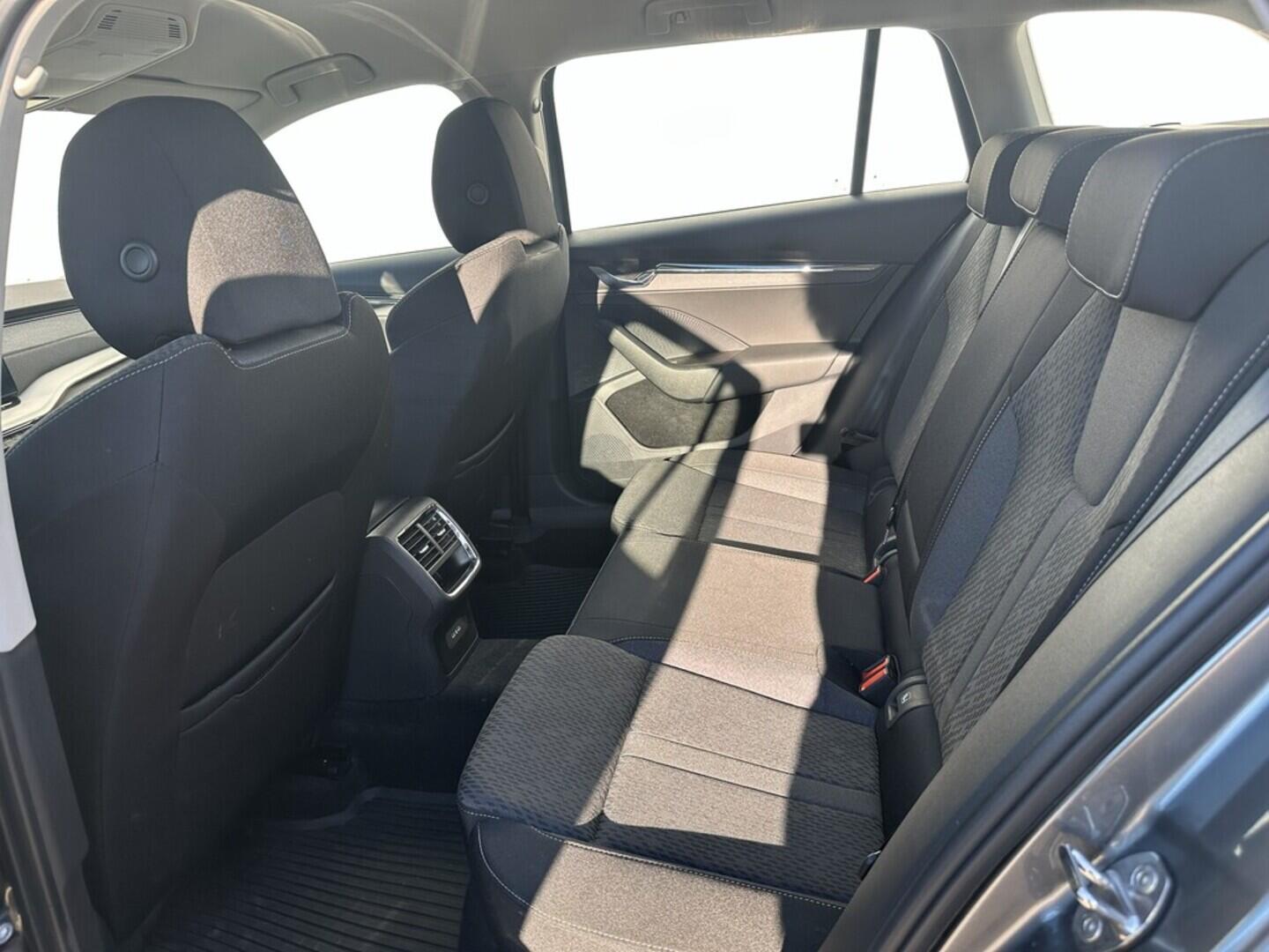 O619V07583_29.webp_OCTAVIA Style 1.5 TSI 110 kW manuál, DPH