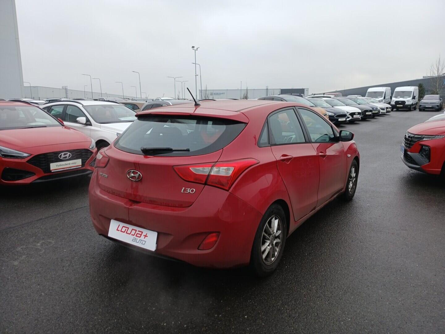 O619V07586_11.webp_I30 Trikolor 1.4 CVVT 73 kW manuál