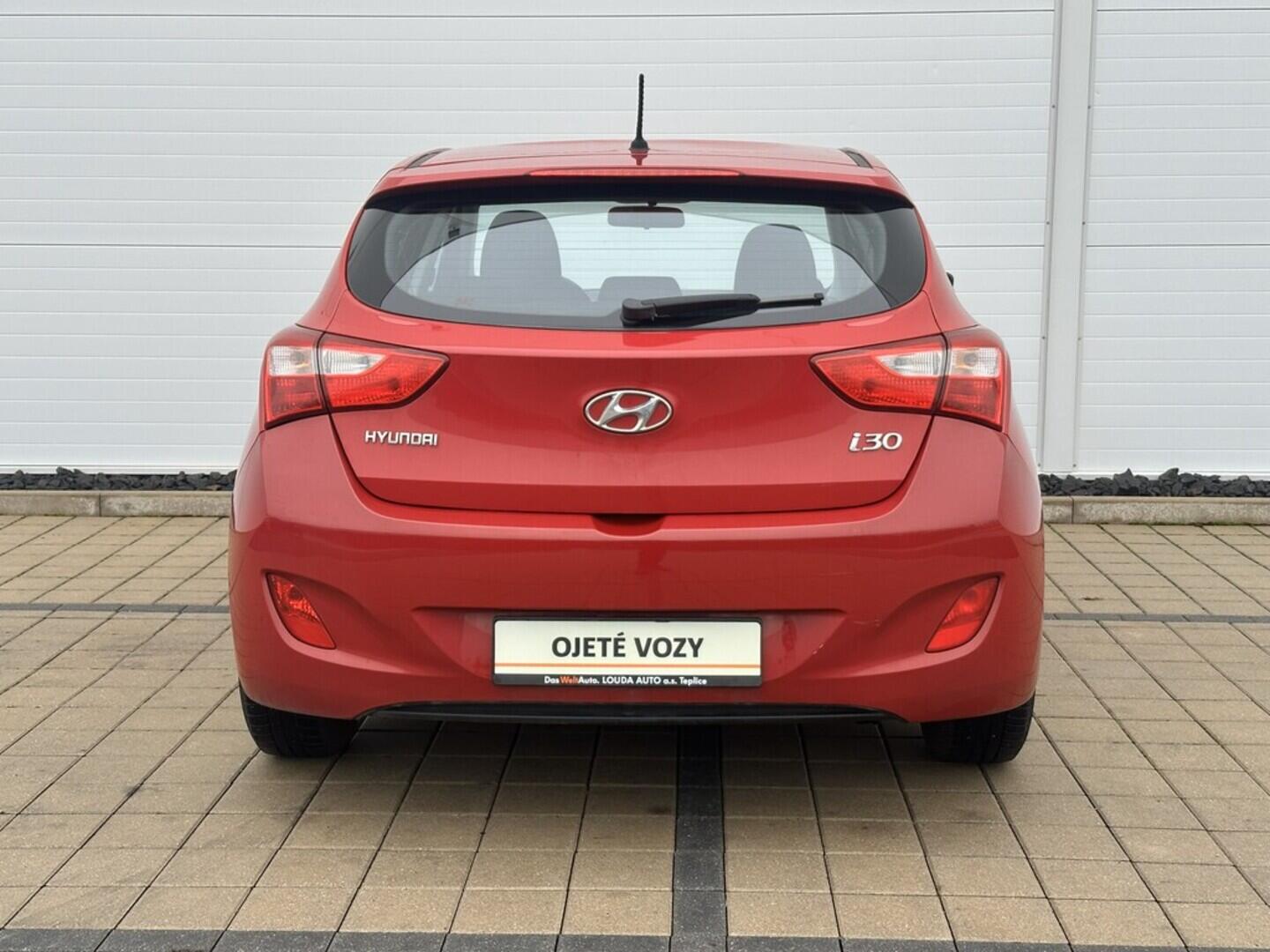 O619V07586_15.webp_I30 Trikolor 1.4 CVVT 73 kW manuál