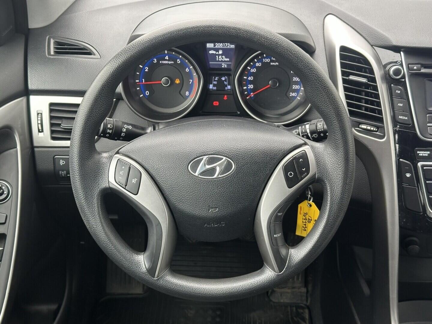 O619V07586_20.webp_I30 Trikolor 1.4 CVVT 73 kW manuál