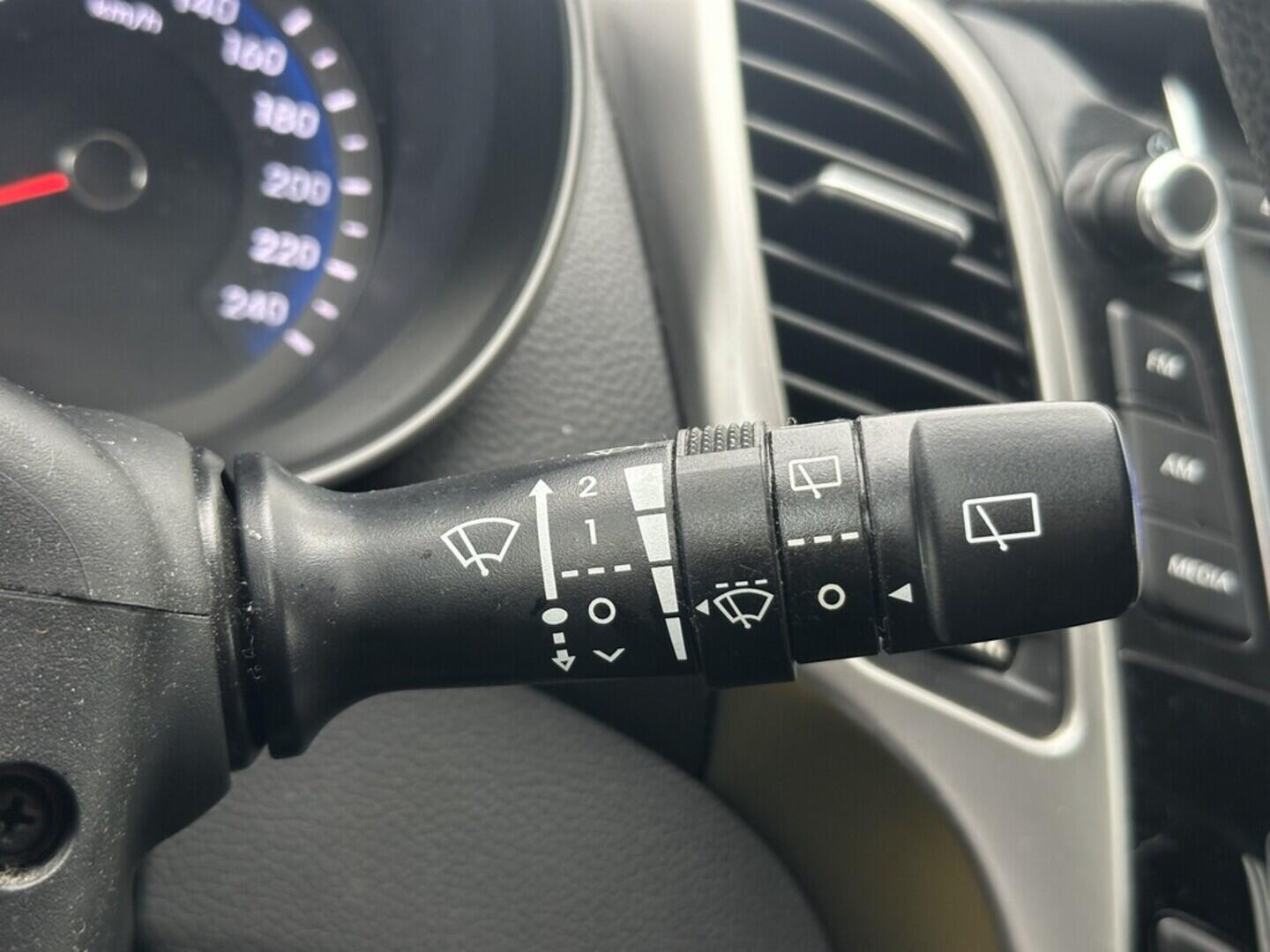 O619V07586_22.webp_I30 Trikolor 1.4 CVVT 73 kW manuál