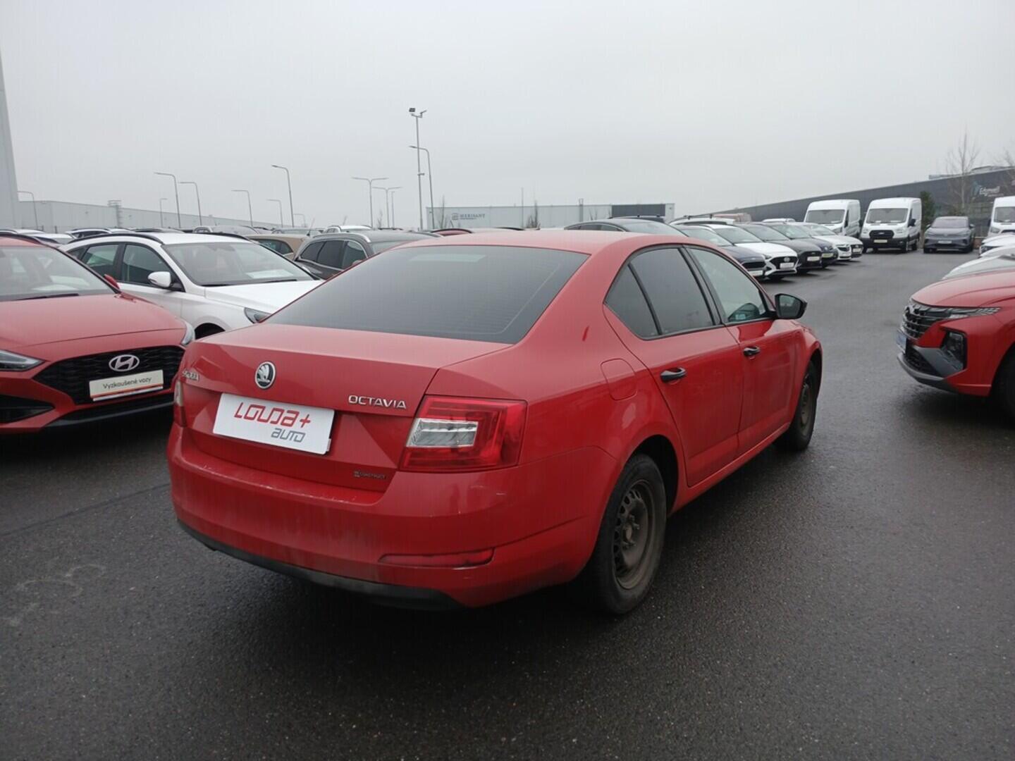 O619V07590_11.webp_OCTAVIA Active 1.6 TDI 77 kW manuál