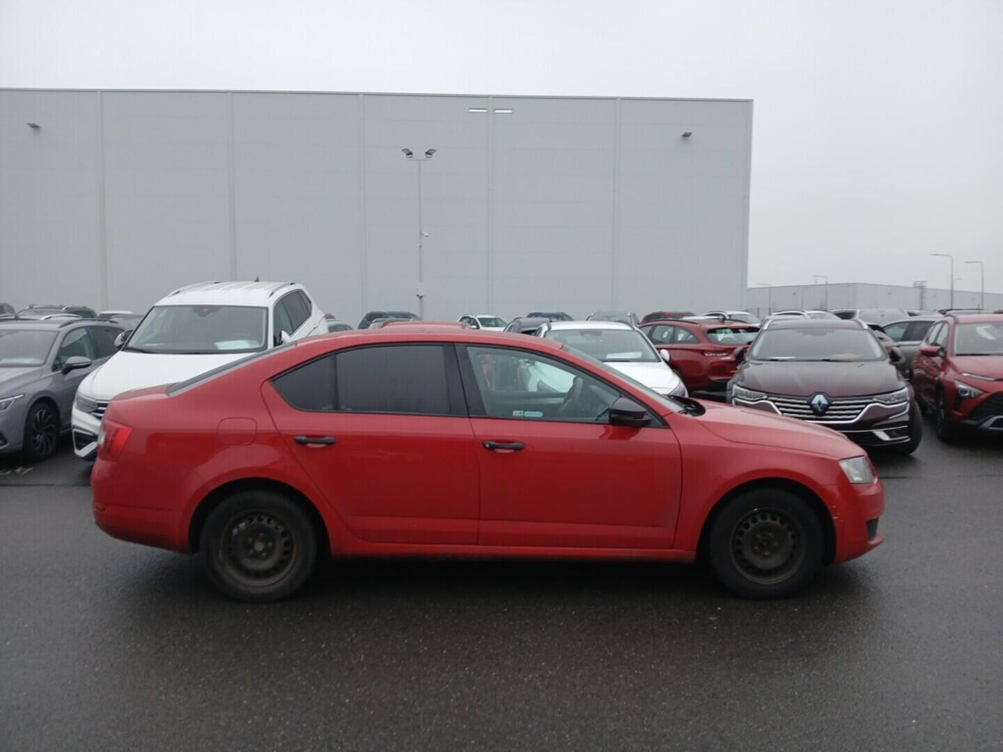 O619V07590_12.webp_OCTAVIA Active 1.6 TDI 77 kW manuál