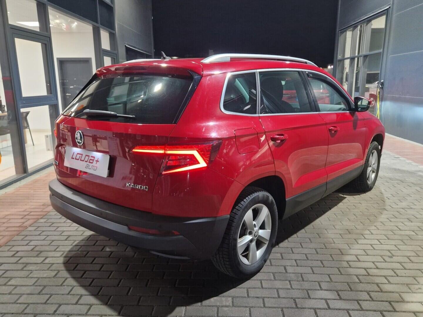 O619V07593_11.webp_KAROQ Style 1.6 TDI 85 kW manuál