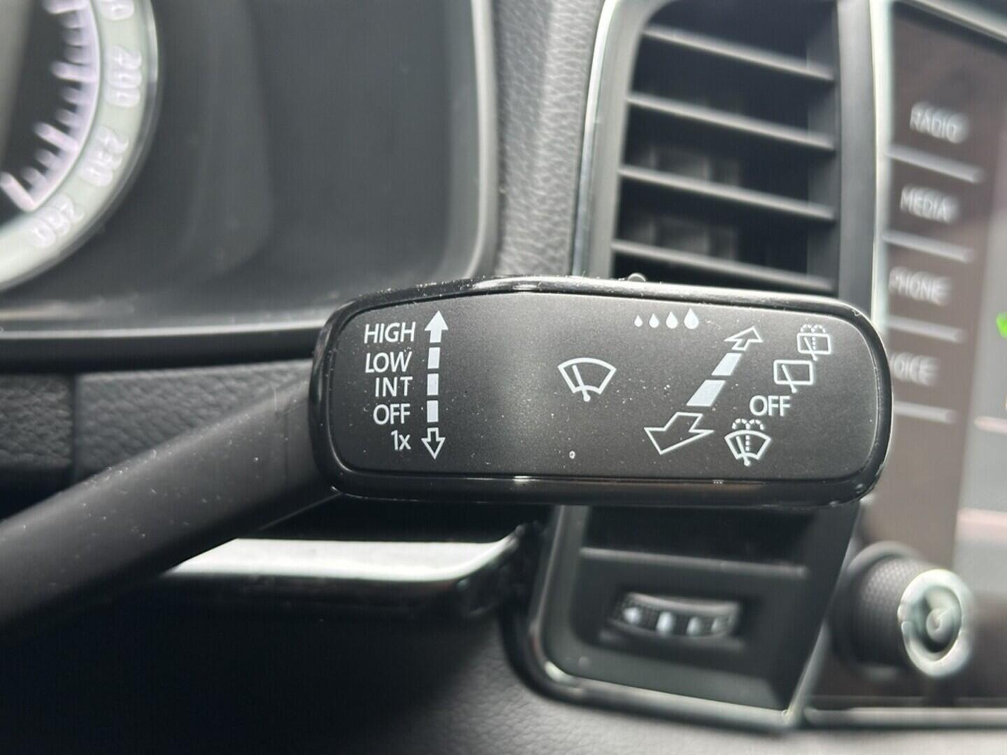 O619V07593_23.webp_KAROQ Style 1.6 TDI 85 kW manuál