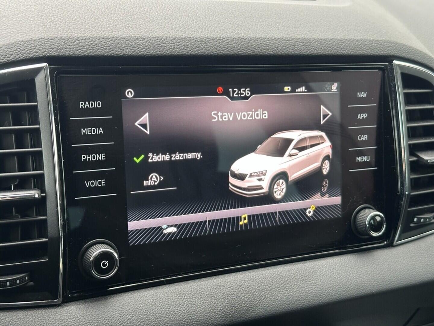 O619V07593_25.webp_KAROQ Style 1.6 TDI 85 kW manuál