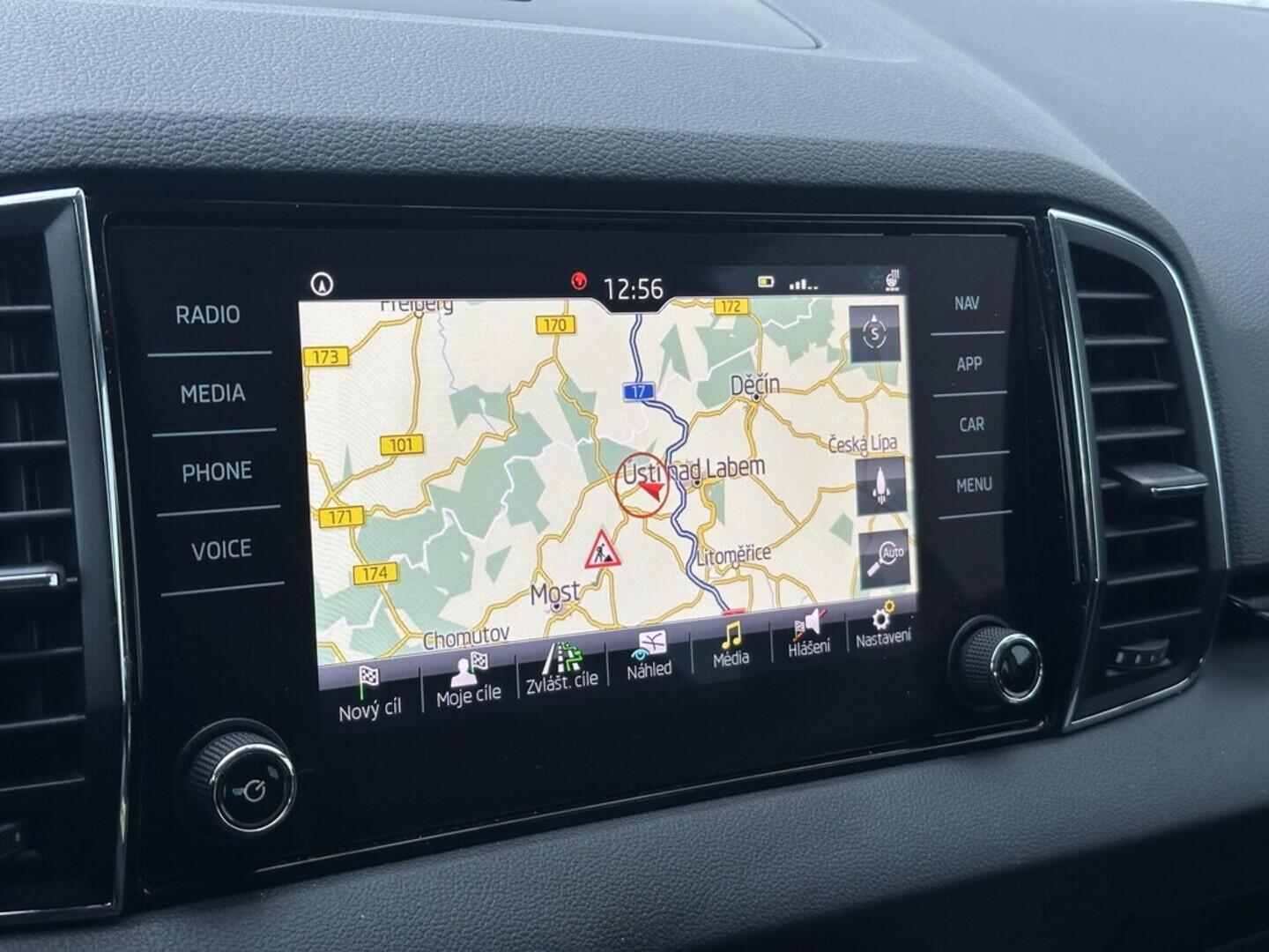 O619V07593_26.webp_KAROQ Style 1.6 TDI 85 kW manuál