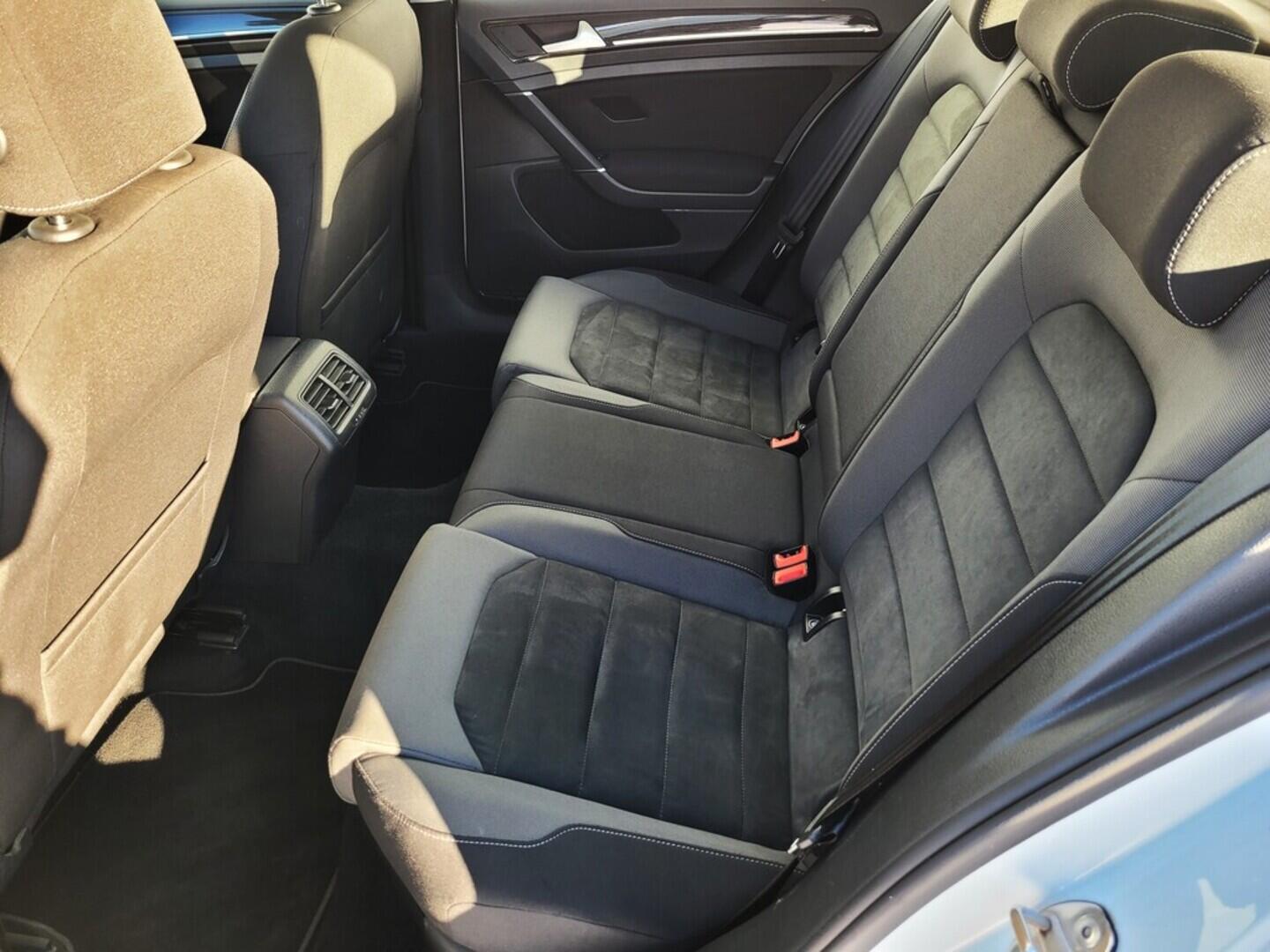 O619V07594_35.webp_GOLF Highline 4Motion 2.0 TDI 110 kW manuál, DPH