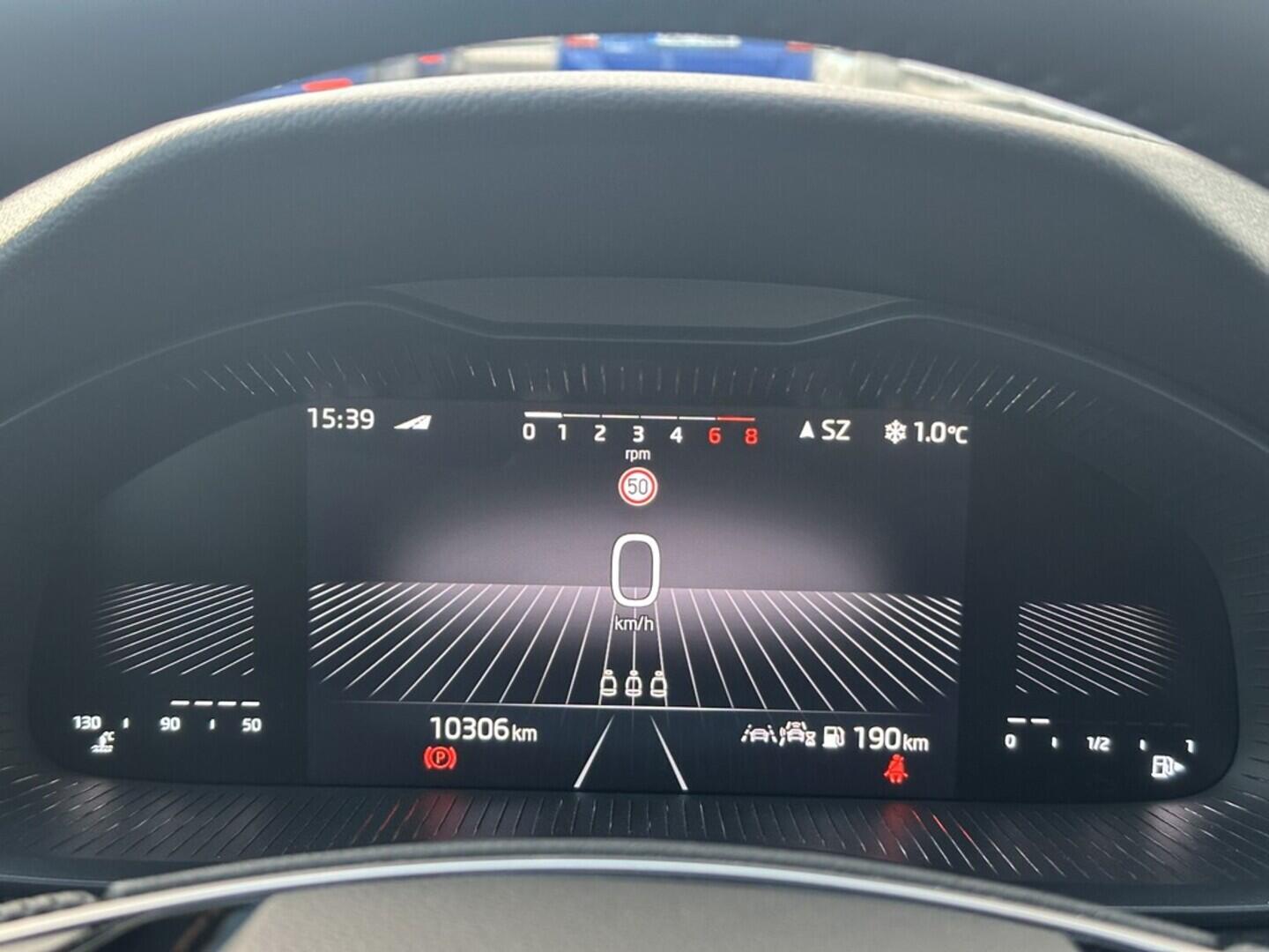 O619V07599_19.webp_KAMIQ Monte Carlo 1.0 TSI 85 kW manuál, DPH