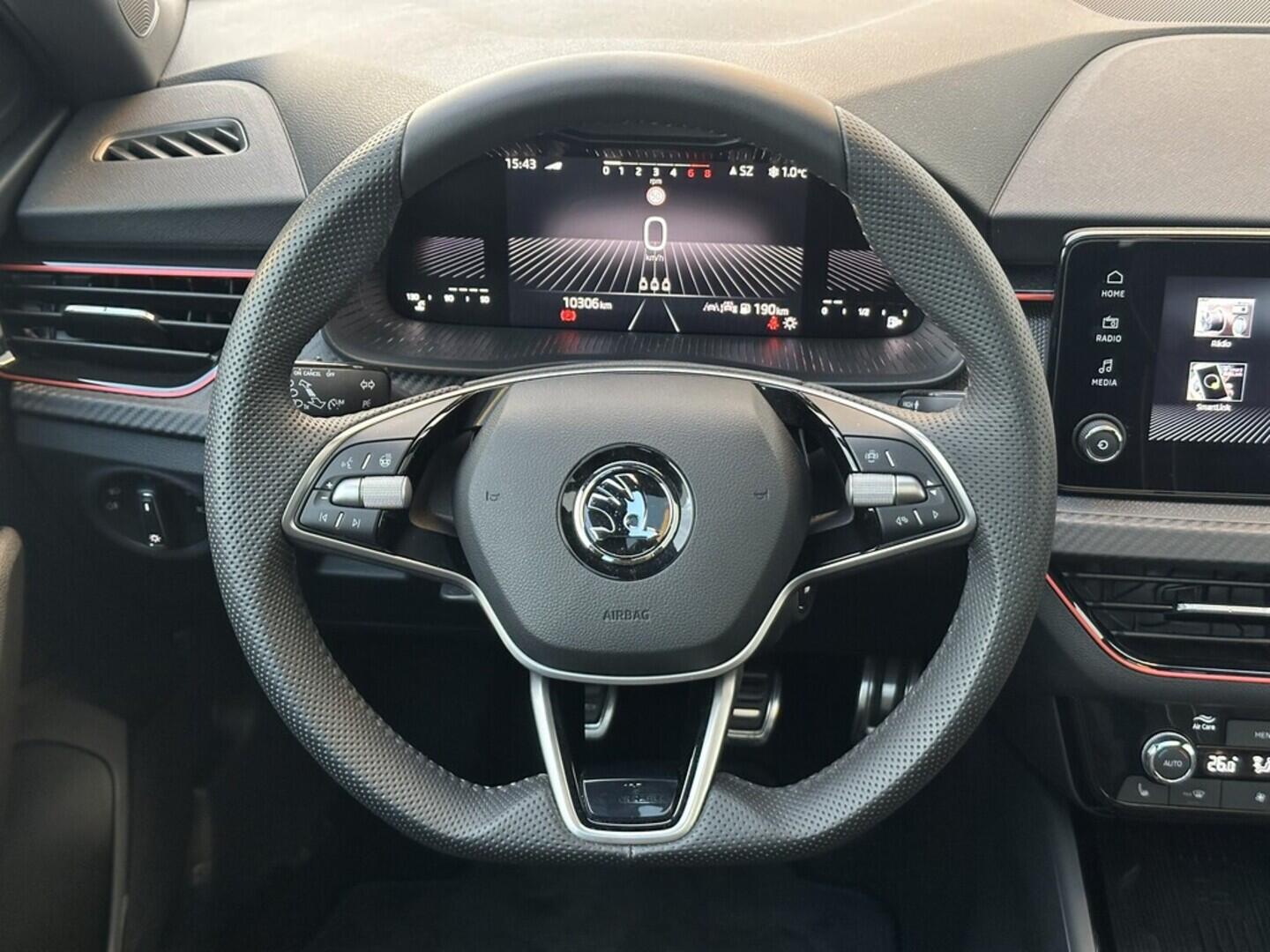 O619V07599_20.webp_KAMIQ Monte Carlo 1.0 TSI 85 kW manuál, DPH