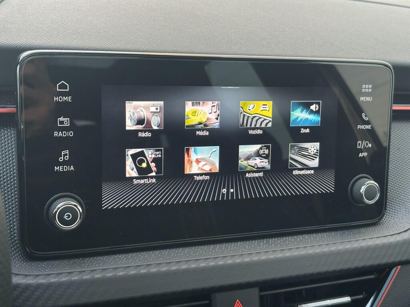 O619V07599_22.webp_KAMIQ Monte Carlo 1.0 TSI 85 kW manuál, DPH