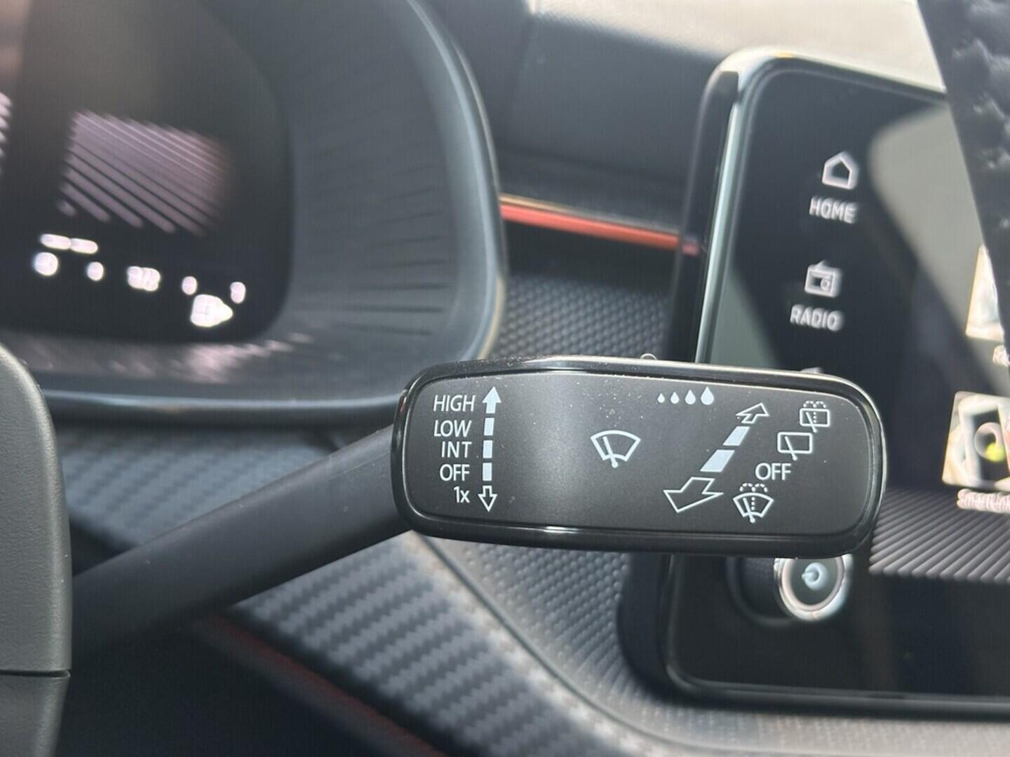 O619V07599_26.webp_KAMIQ Monte Carlo 1.0 TSI 85 kW manuál, DPH