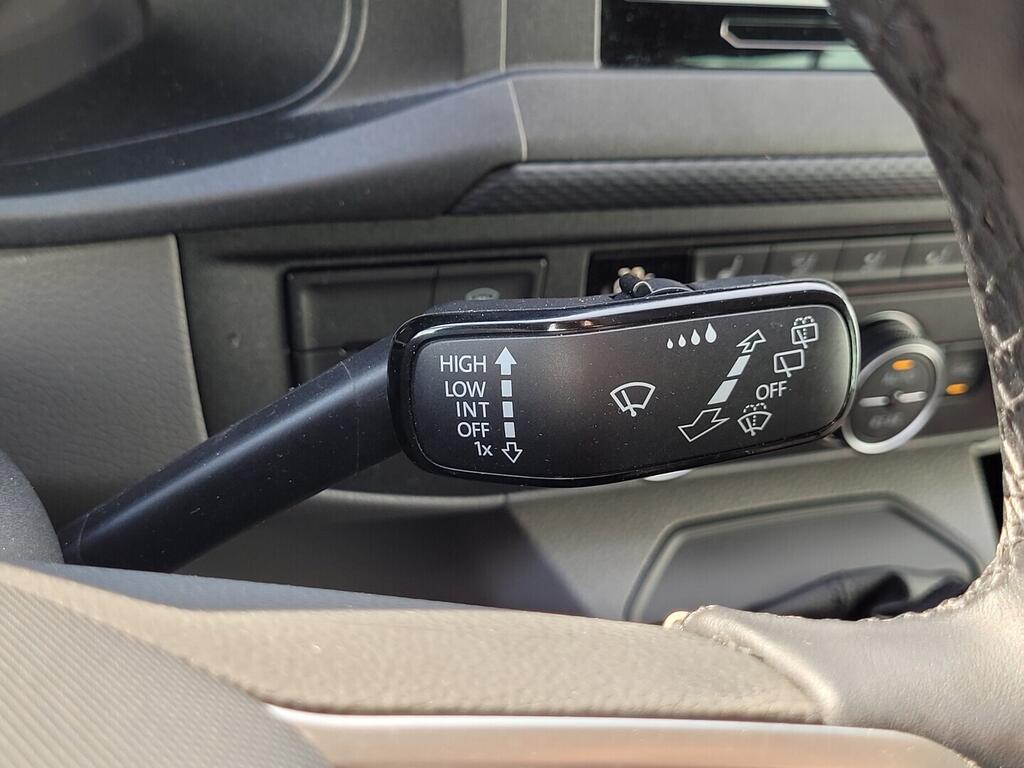 O619V07601_21.webp_CARAVELLE  Comfortline DR 2.0 TDI 110 kW automat, DPH