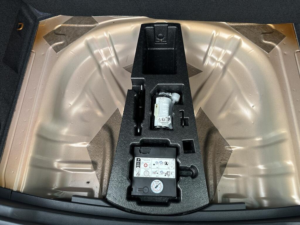 O619V07602_33.webp_KAROQ SportLine 1.5 TSI 110 kW automat, DPH