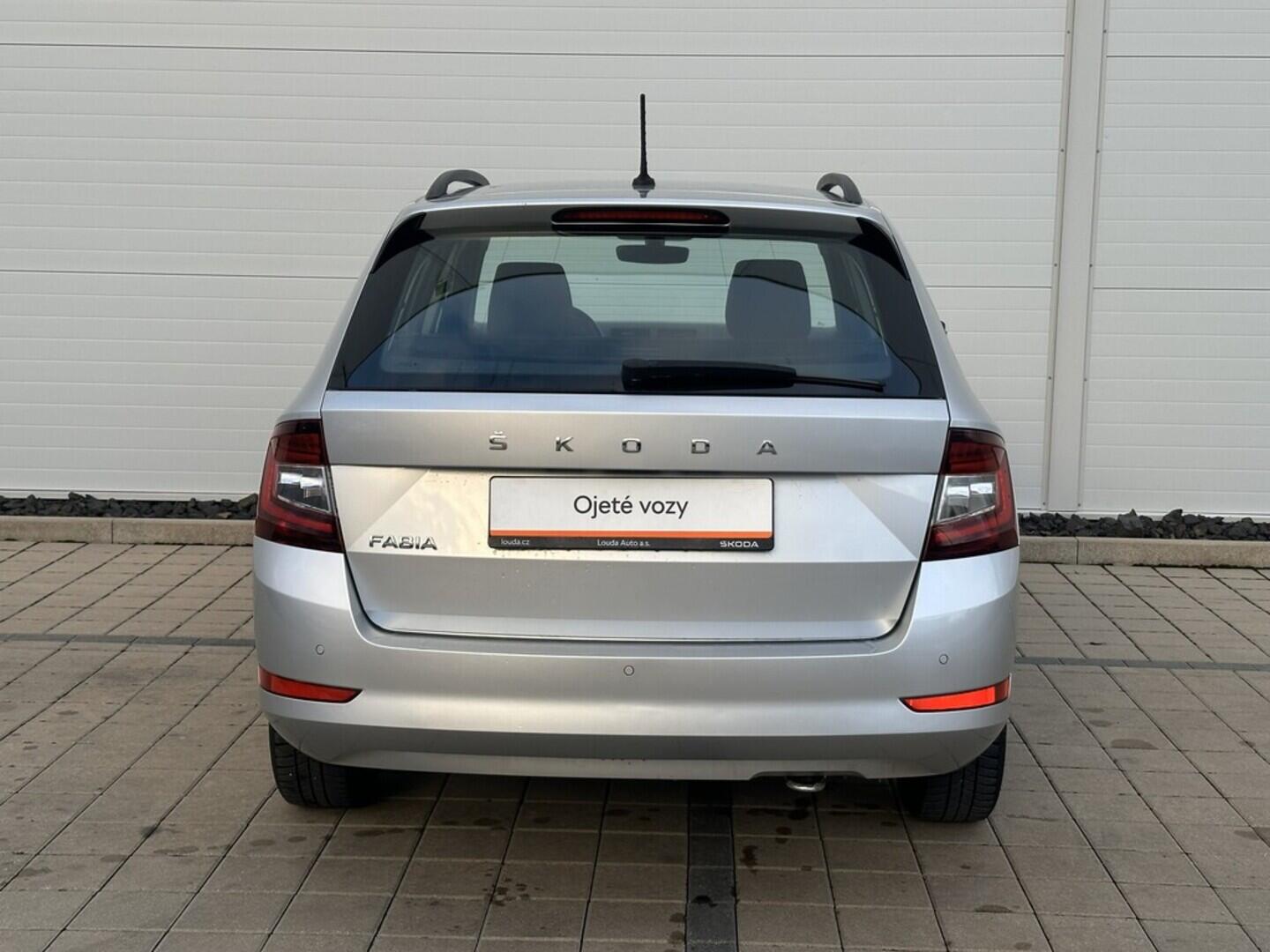 O619V07604_15.webp_FABIA Style Plus 1.0 TSI 81 kW manuál, DPH