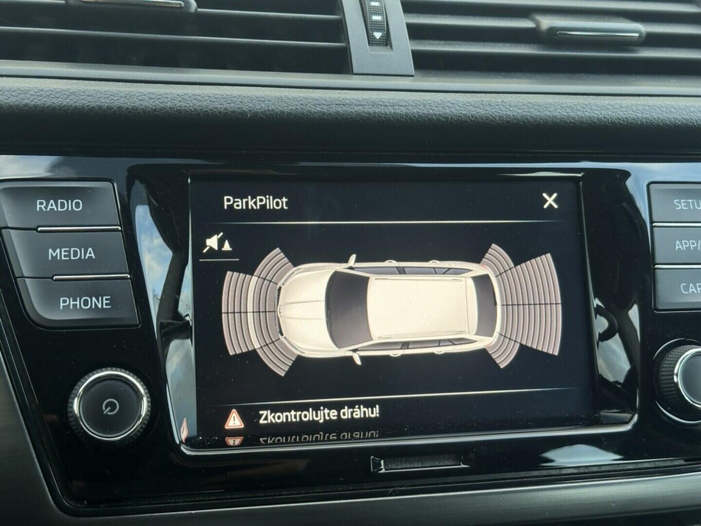 O619V07604_28.webp_FABIA Style Plus 1.0 TSI 81 kW manuál, DPH