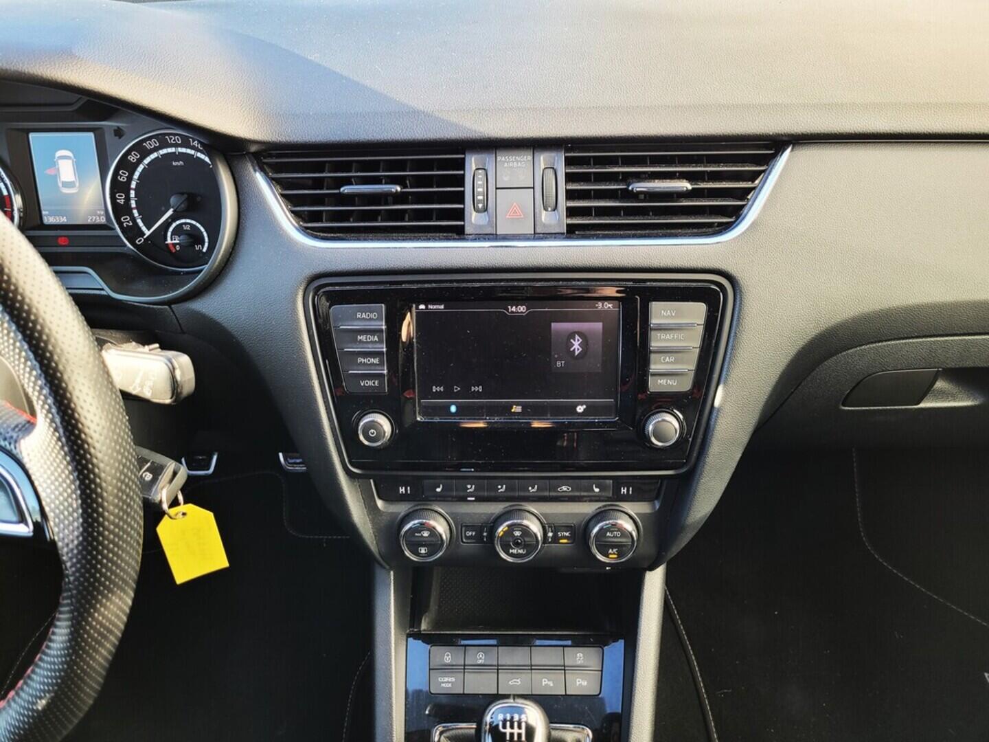 O619V07606_23.webp_OCTAVIA RS 230 2.0 TSI 169 kW manuál