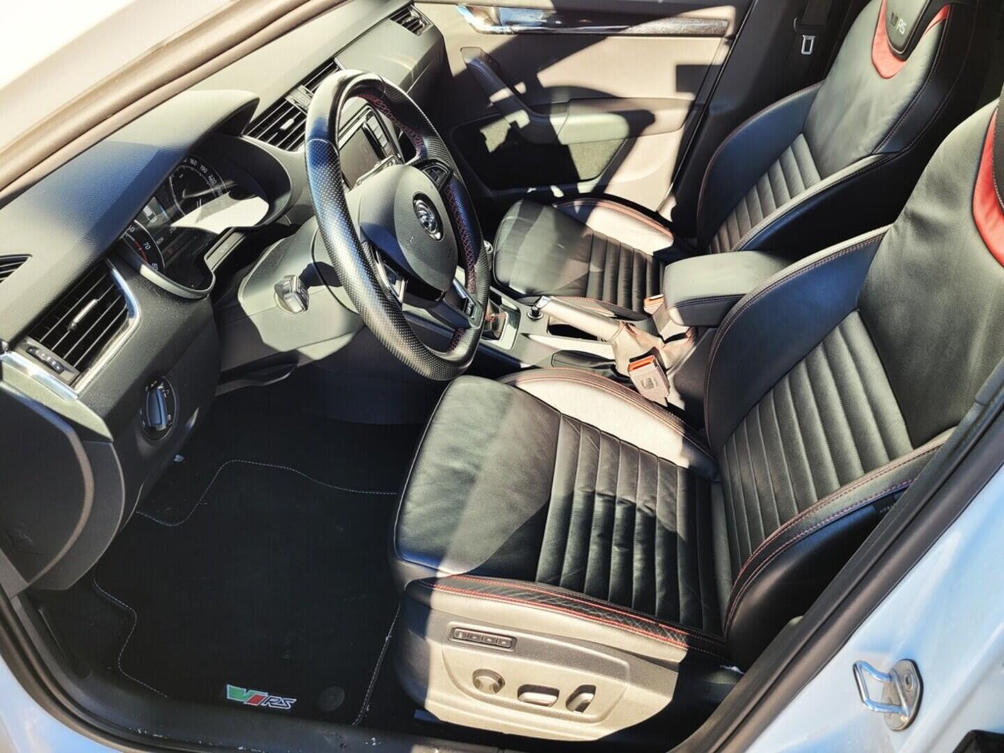 O619V07606_37.webp_OCTAVIA RS 230 2.0 TSI 169 kW manuál