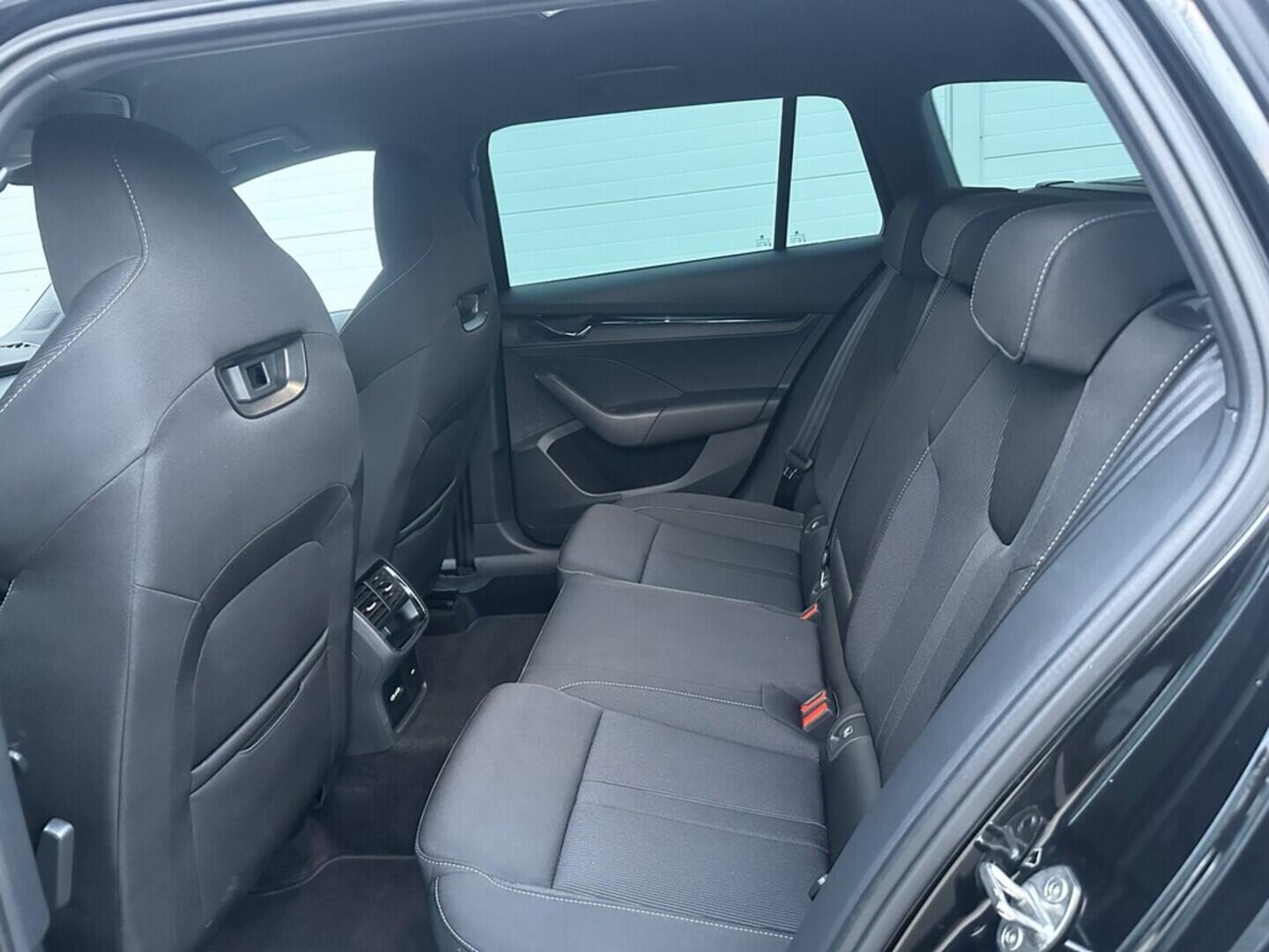 O619V07607_29.webp_OCTAVIA SportLine 2.0 TDI 110 kW automat, DPH