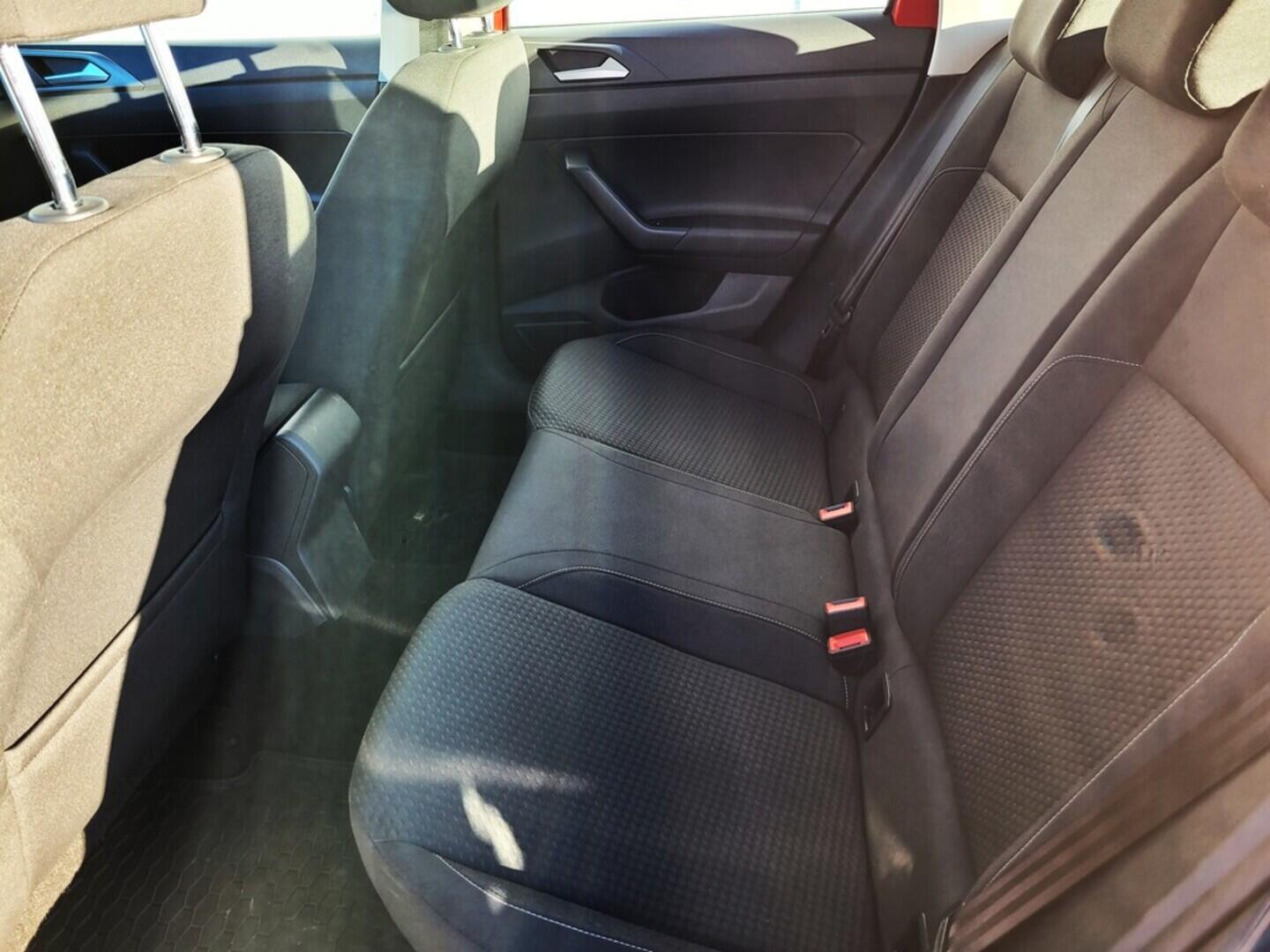 O619V07608_31.webp_POLO COMFORTLINE 1.0 TSI 70 kW manuál, DPH