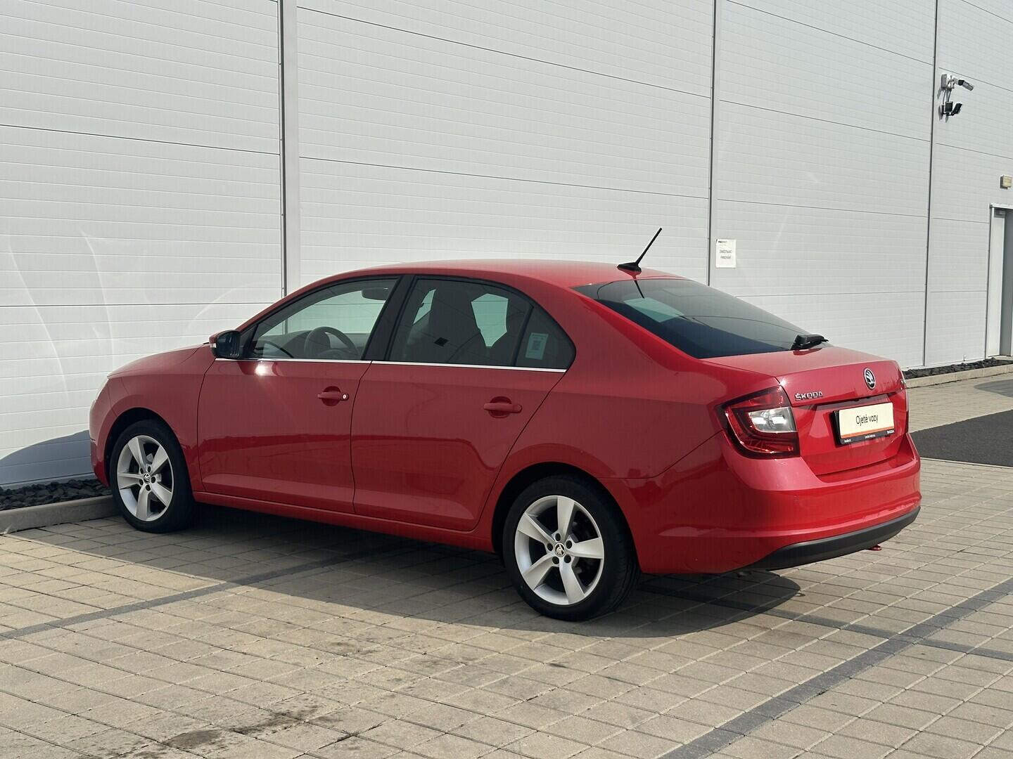 O619V07609_16.webp_RAPID Style 1.0 TSI 70 kW manuál