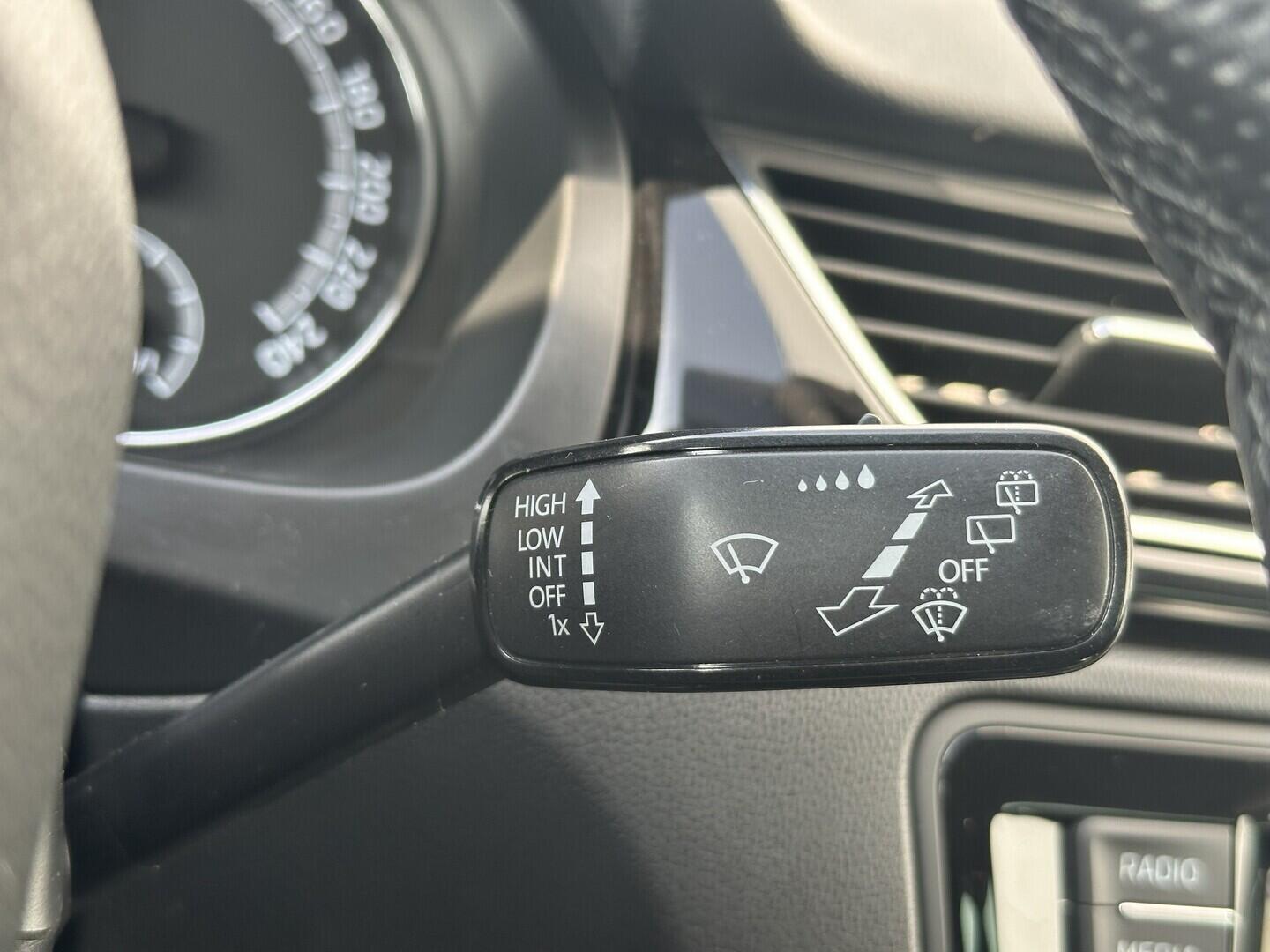 O619V07609_22.webp_RAPID Style 1.0 TSI 70 kW manuál