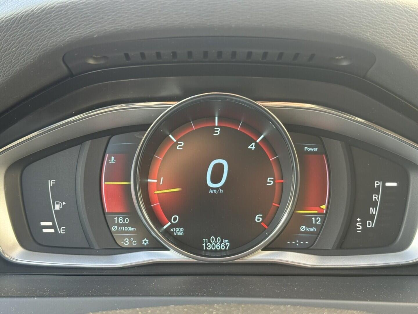 O619V07610_19.webp_S60 Momentum 2.4  158 kW automat, DPH