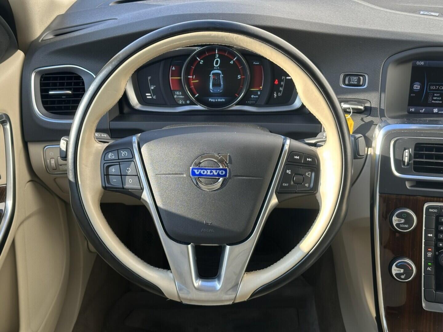 O619V07610_20.webp_S60 Momentum 2.4  158 kW automat, DPH