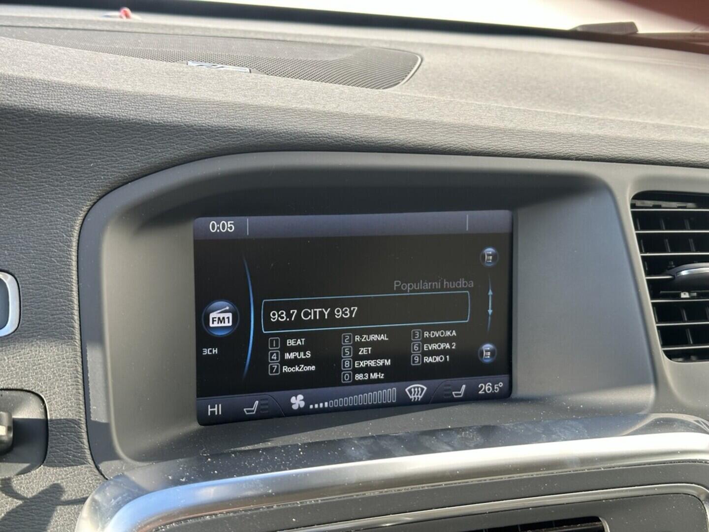 O619V07610_24.webp_S60 Momentum 2.4  158 kW automat, DPH