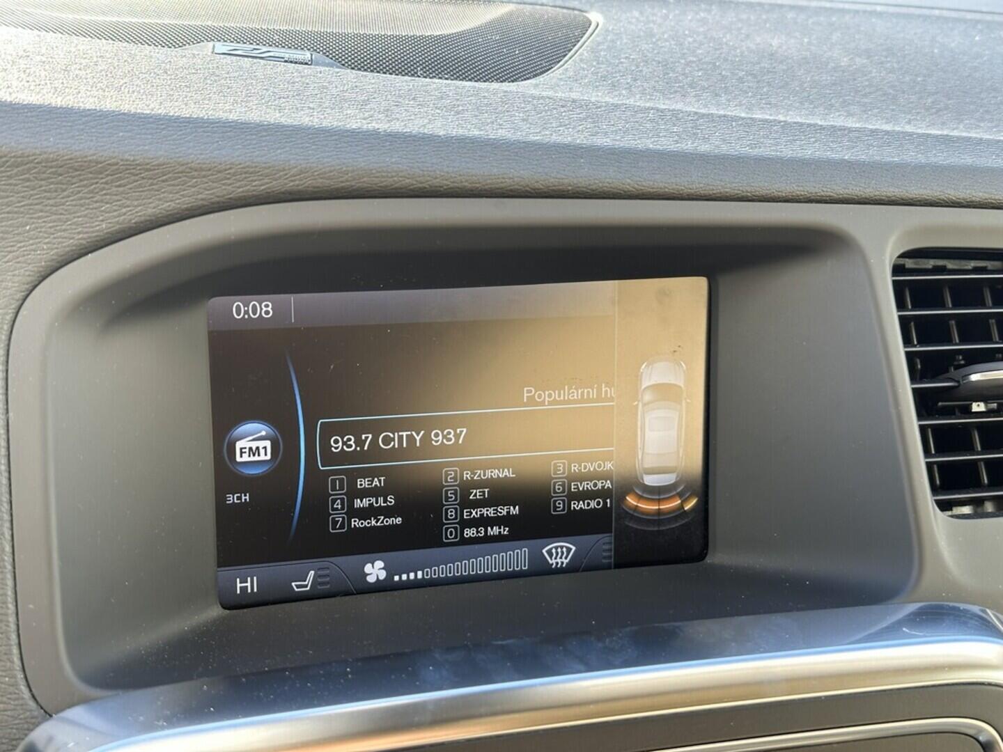 O619V07610_25.webp_S60 Momentum 2.4  158 kW automat, DPH