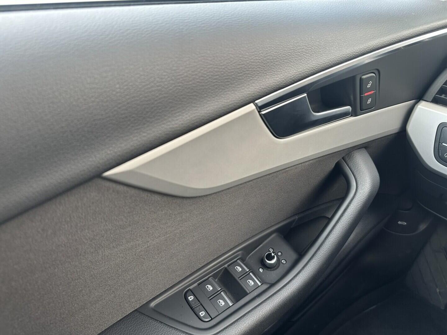 O619V07612_24.webp_A4 Advanced Avant 2.0 TSI 110 kW automat, DPH