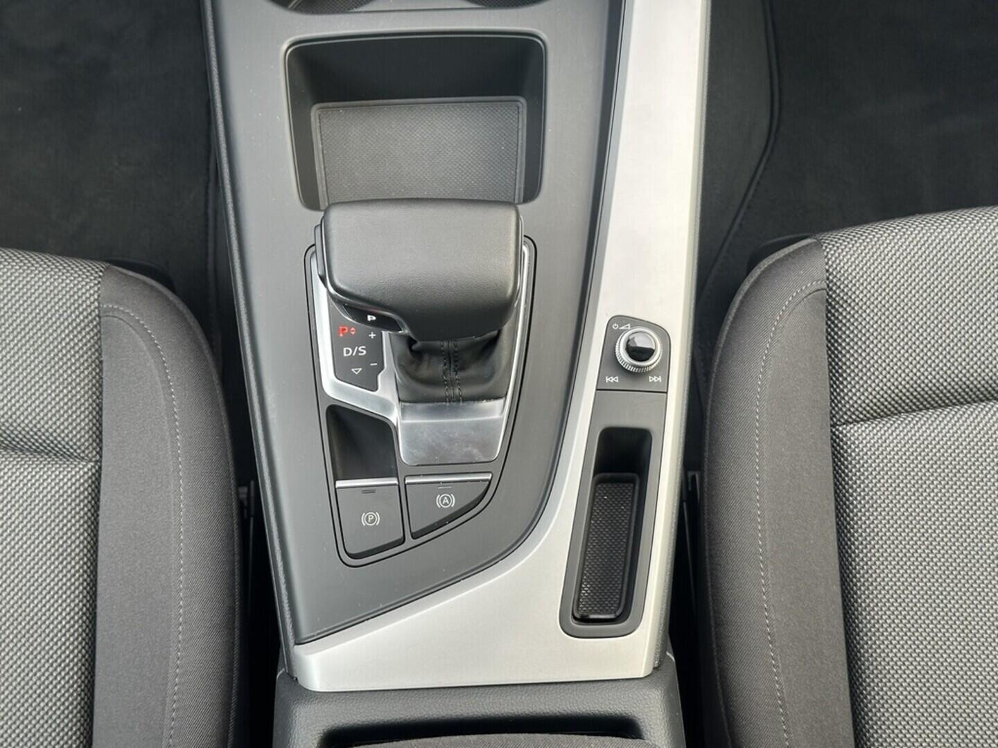 O619V07612_25.webp_A4 Advanced Avant 2.0 TSI 110 kW automat, DPH